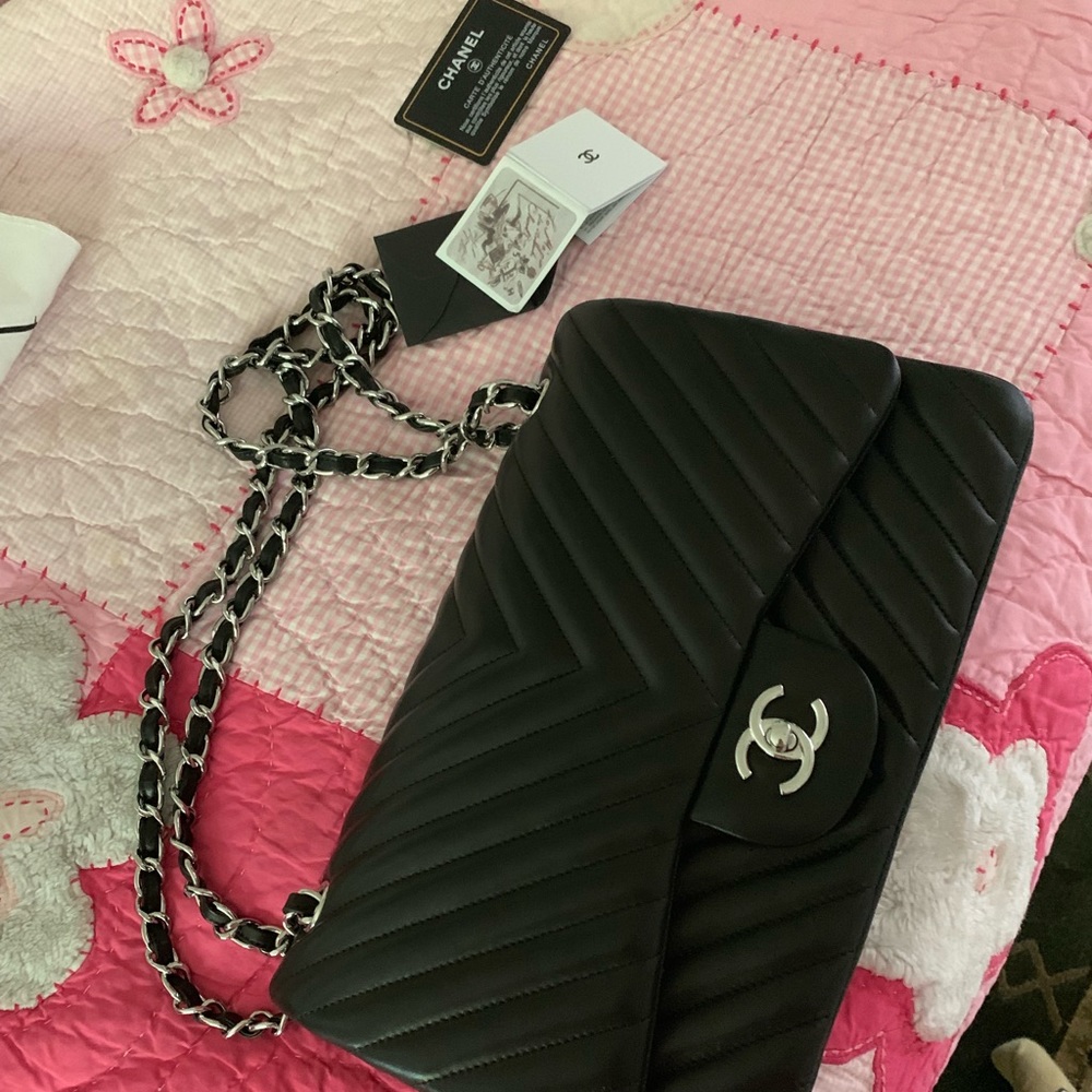 Chanel chevron bag nwot